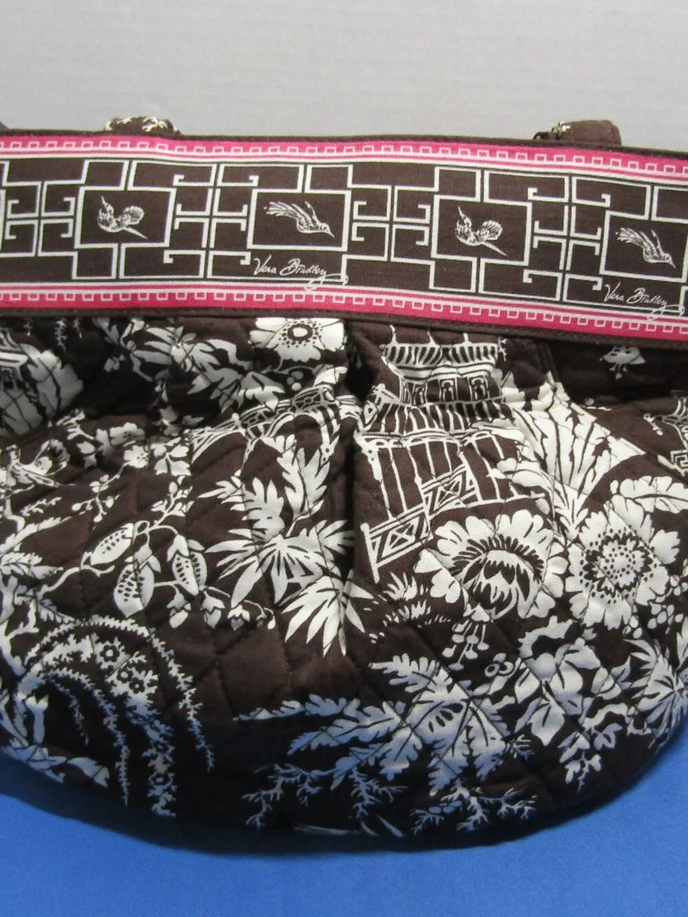 Vera Bradley Imperial Toile Double Handle Handbag Zipper Pockets EUC